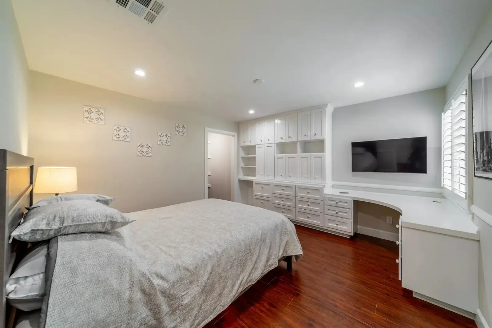 Accommodations - iVital-Wellness-Bedroom2.webp
