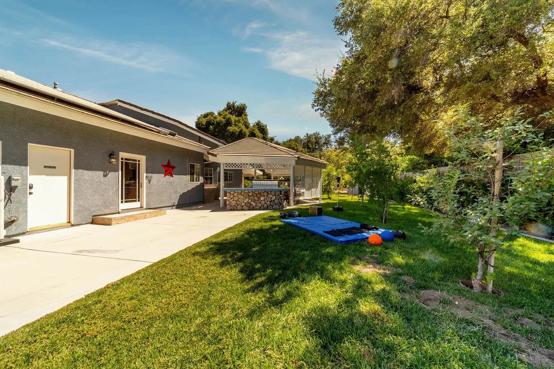 Exterior - iVital-Wellness-Patio3.webp